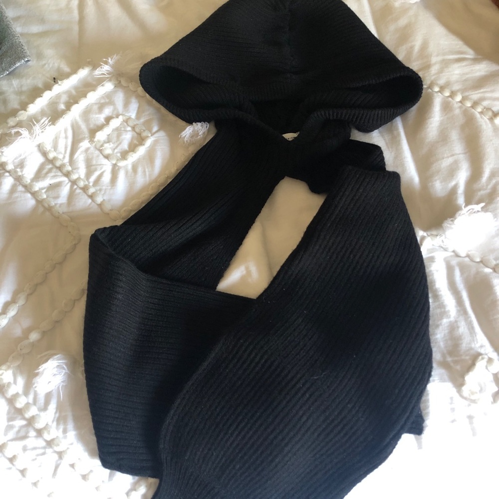 Zara - knit black arm sweater